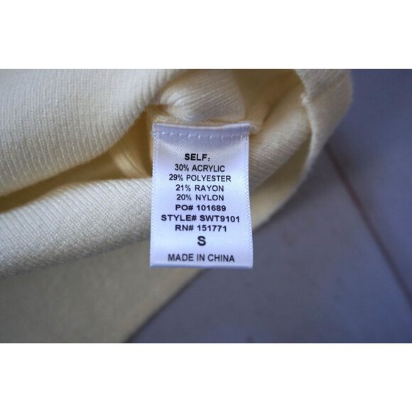 Le Lis Collection Sleeveless Cream Knit Mock Neck Top - Size S - Picture 4 of 6